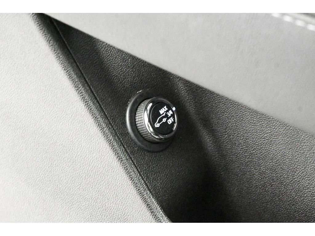 Certified 2025 Cadillac XT5 Premium Luxury image 32