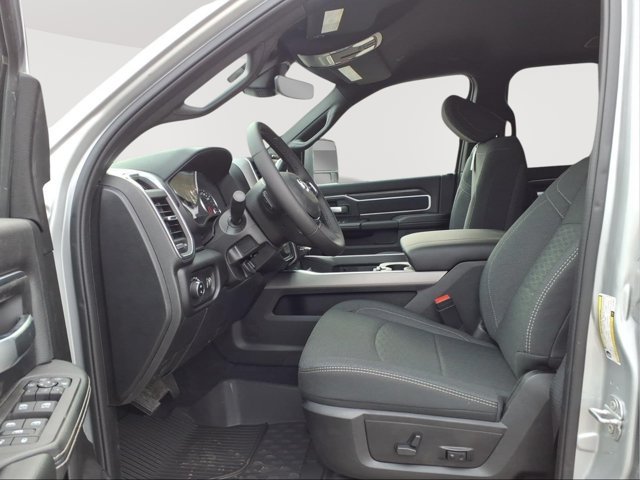New 2026 RAM 3500 Big Horn AWD/4WD image 9