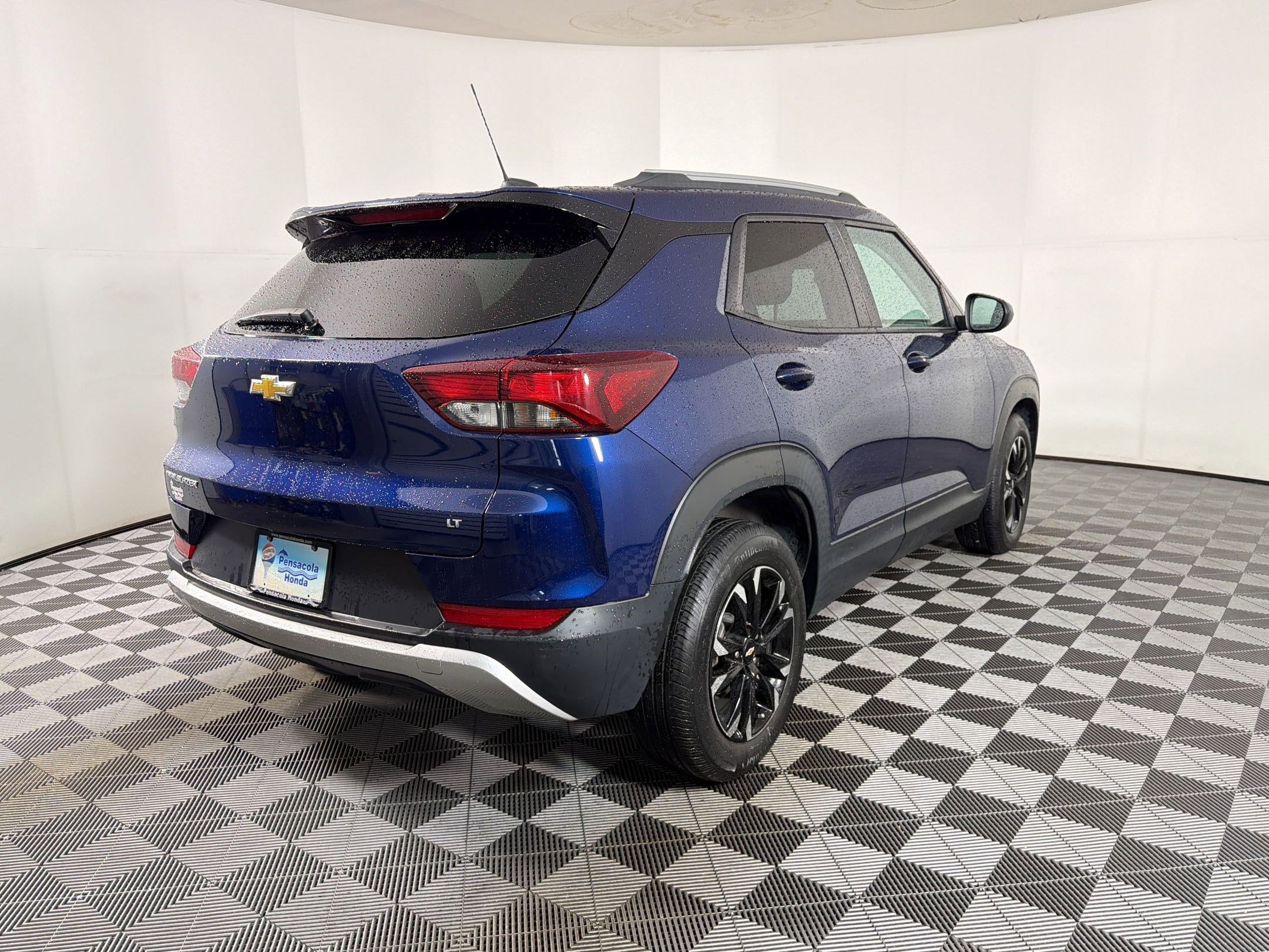 Used 2023 Chevrolet TrailBlazer LT FWD image 9