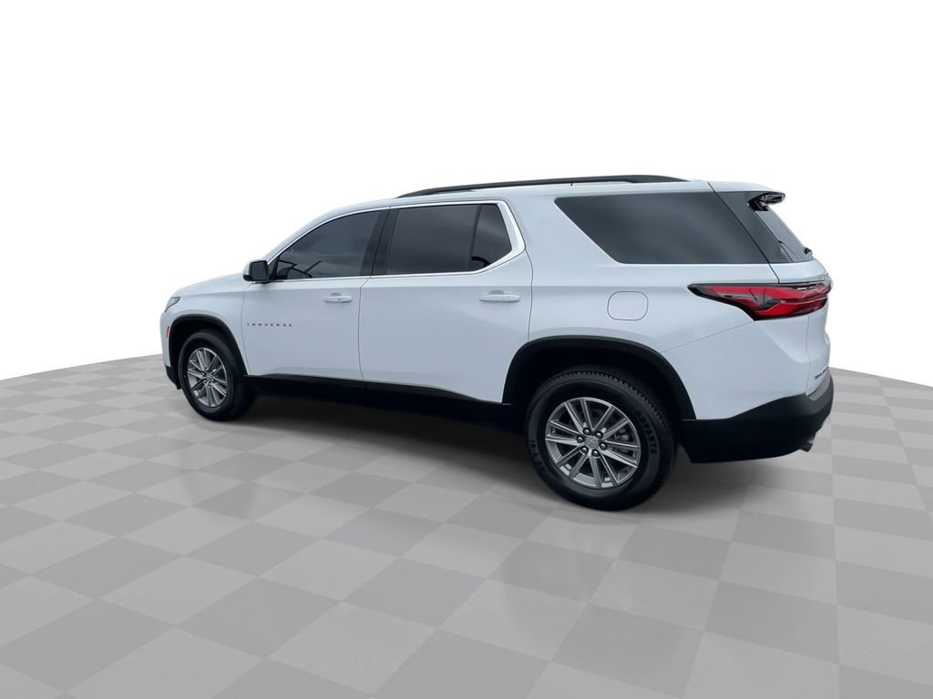 Used 2023 Chevrolet Traverse LT w/ Rear Camera Mirror Package AWD/4WD image 5