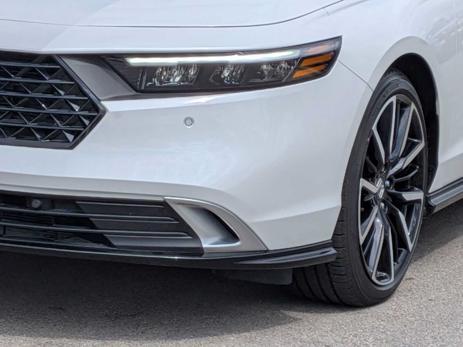 Used 2024 Honda Accord Touring image 10