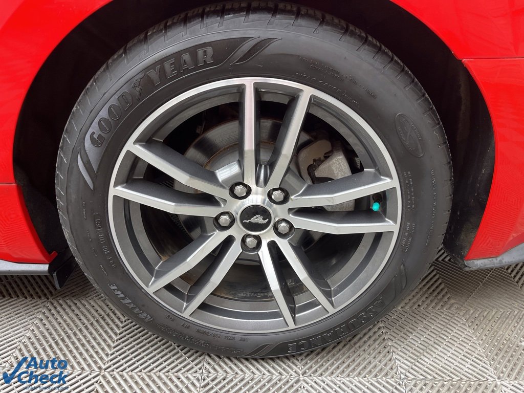 Used 2016 Ford Mustang Premium image 29