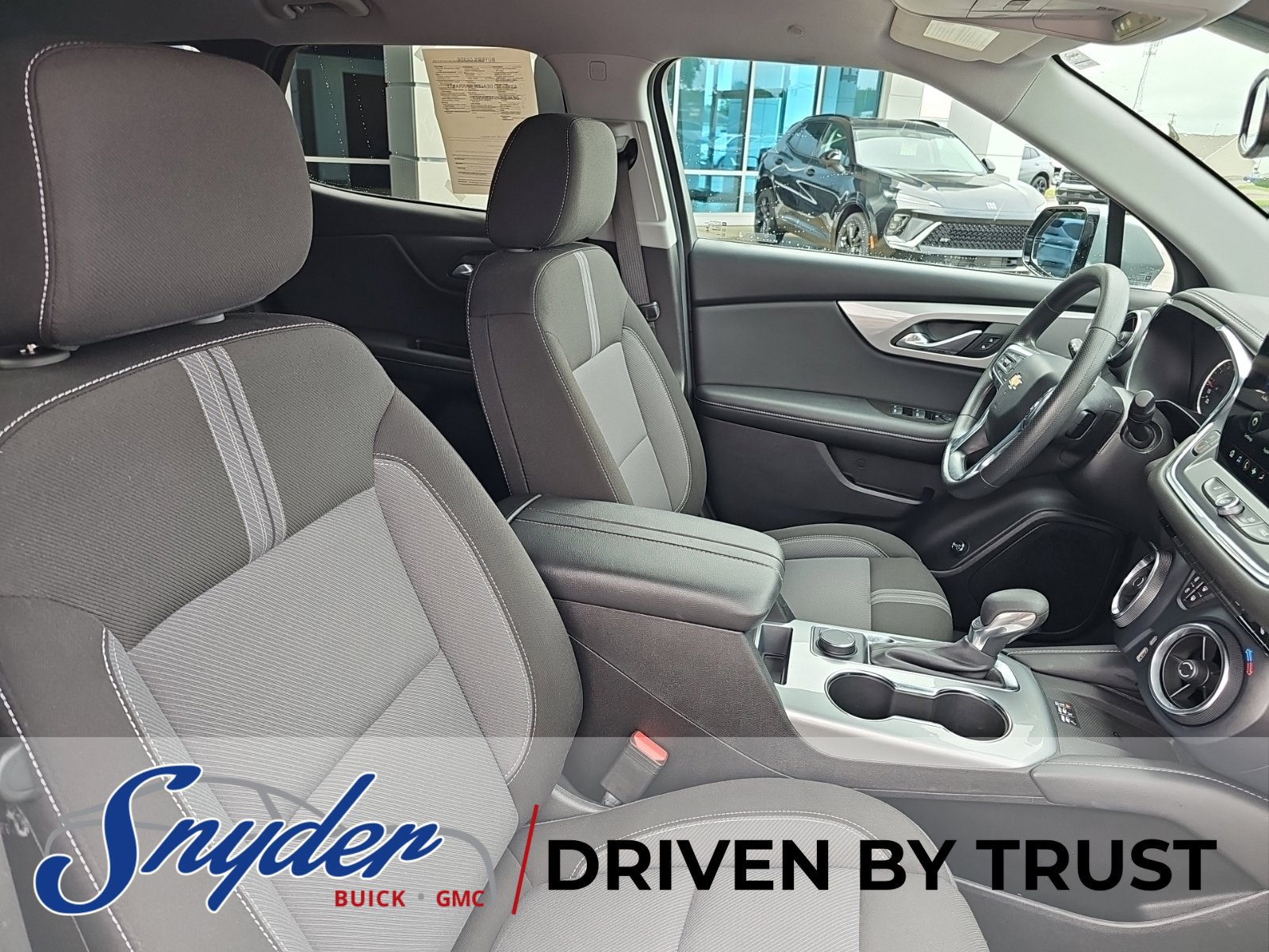 Used 2024 Chevrolet Blazer LT w/ Convenience Package FWD image 27