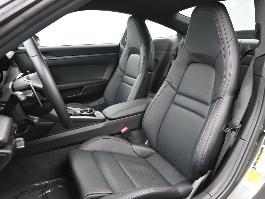 Certified 2024 Porsche 911 Carrera RWD image 5