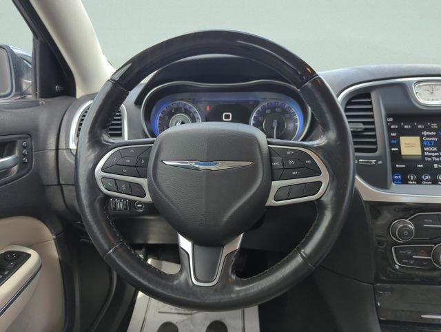 Used 2019 Chrysler 300 Limited image 23
