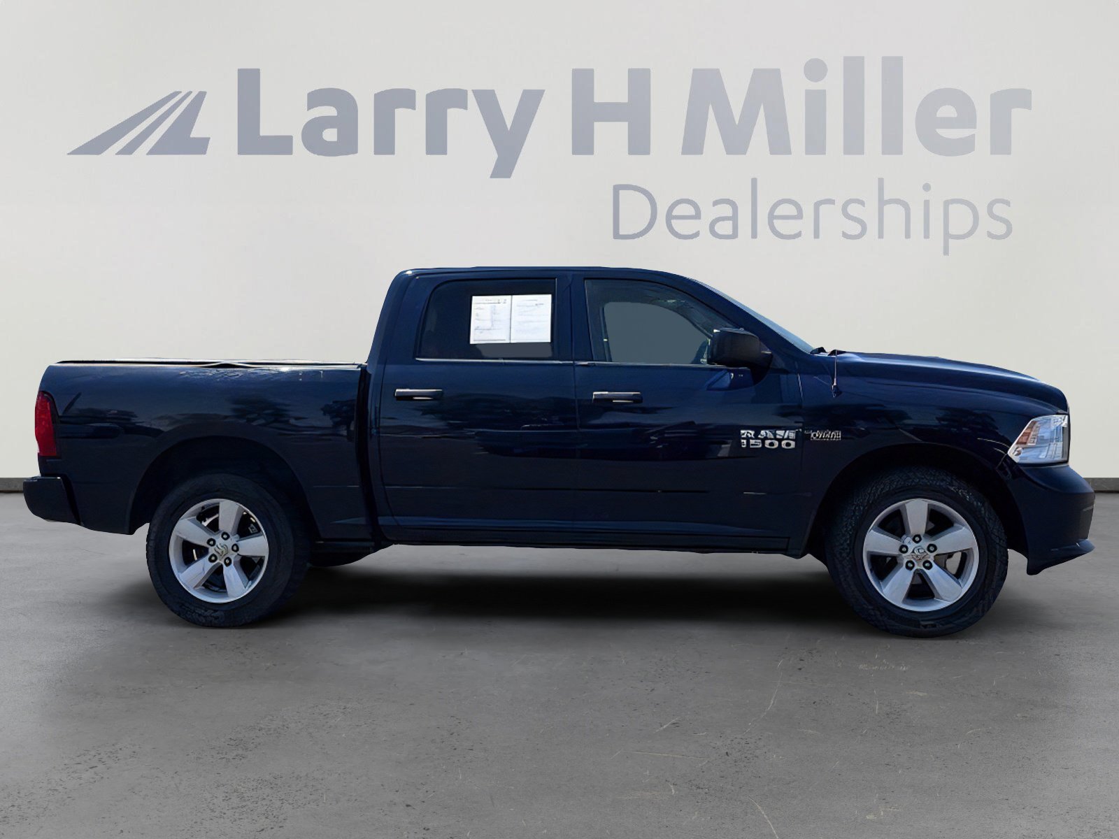 Used 2015 RAM 1500 Express image 7