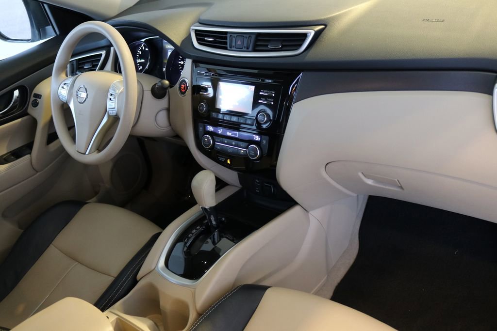 Used 2014 Nissan Rogue SV image 36