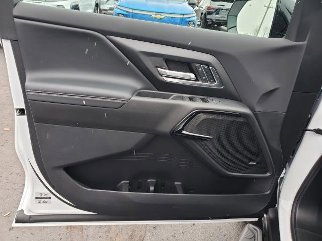 New 2025 Chevrolet Silverado EV LT image 6