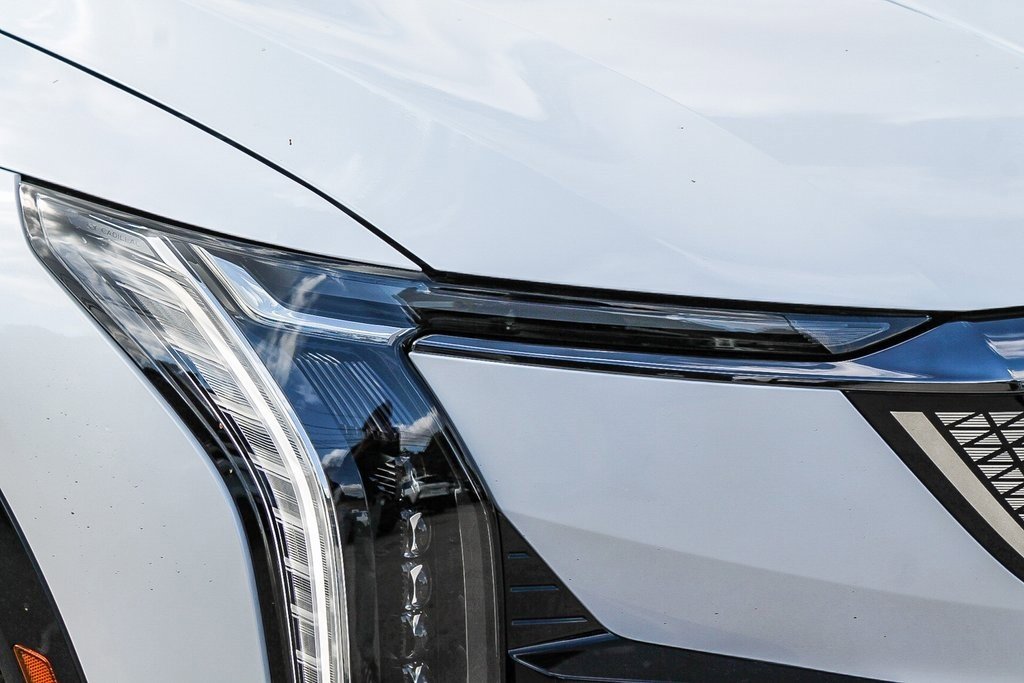 Used 2025 Cadillac Optiq Sport 1 image 8