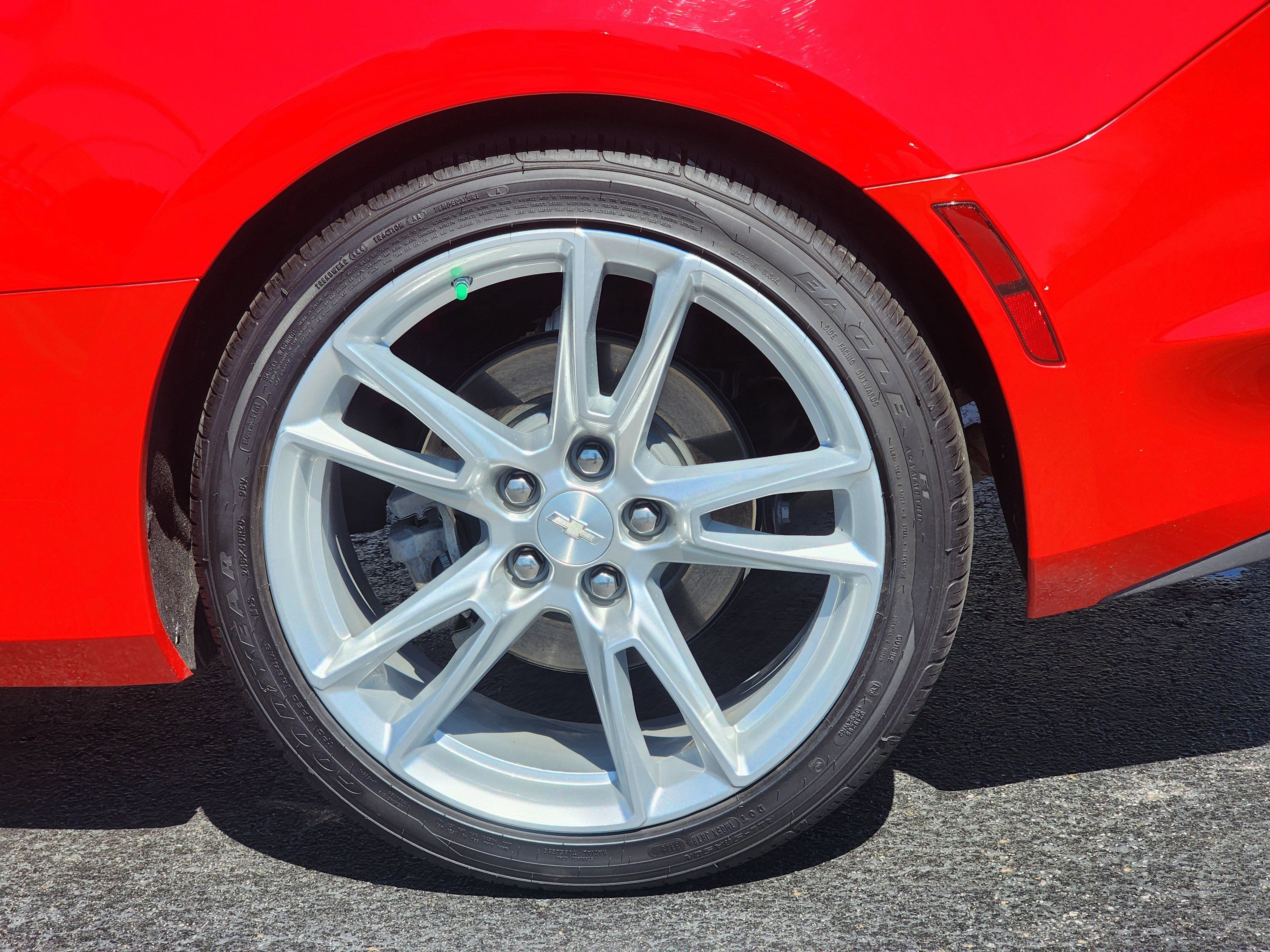Used 2022 Chevrolet Camaro LT w/ Technology Package RWD image 11