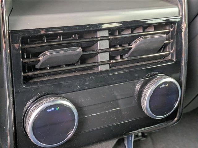 Used 2024 Land Rover Range Rover Sport Dynamic SE image 18