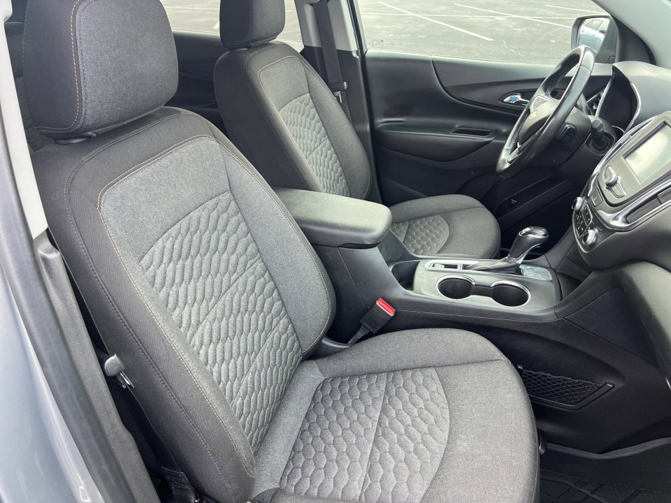 Used 2018 Chevrolet Equinox LT image 32