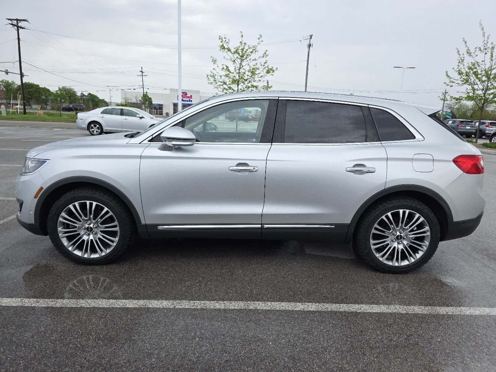 Used 2017 Lincoln MKX Reserve AWD/4WD image 5