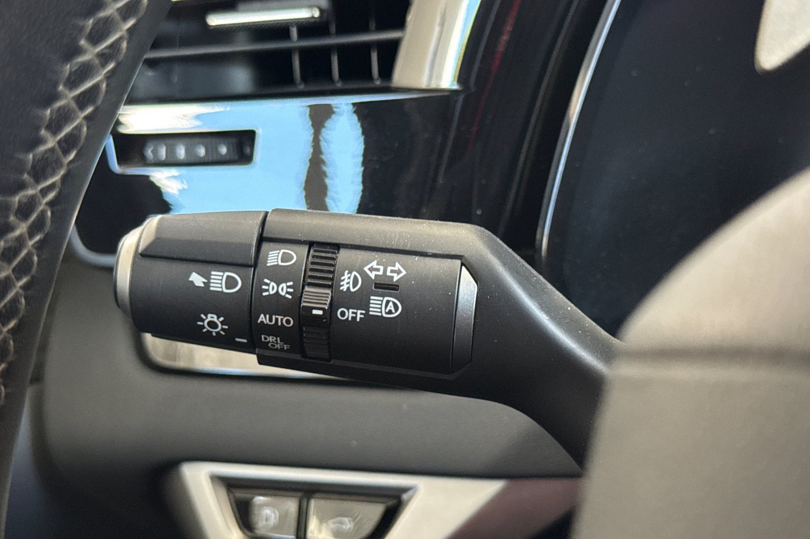 Certified 2023 Lexus RX 500h F Sport w/ Accessory Package (Z1) AWD/4WD image 32