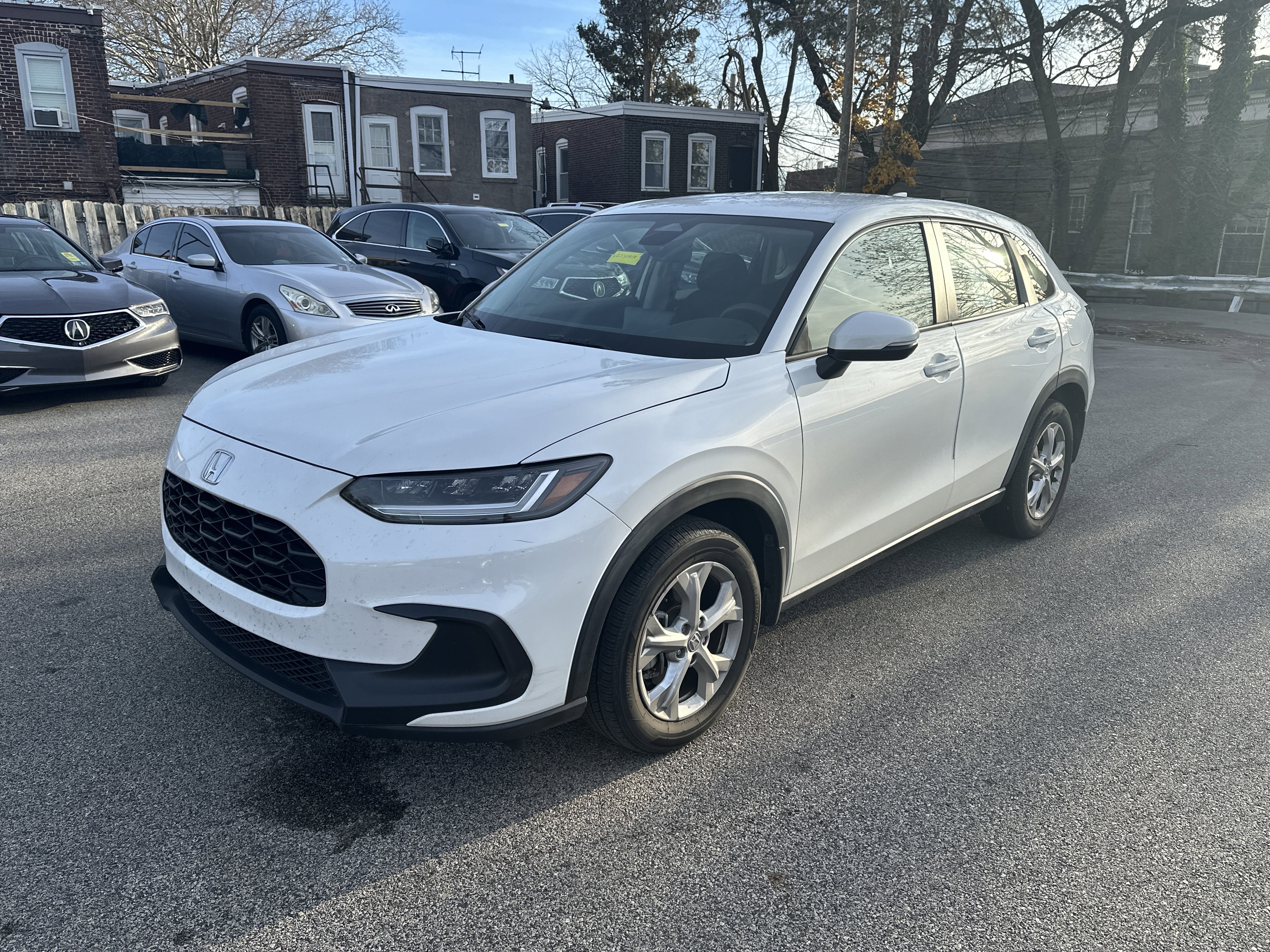 Used 2023 Honda HR-V LX image 2