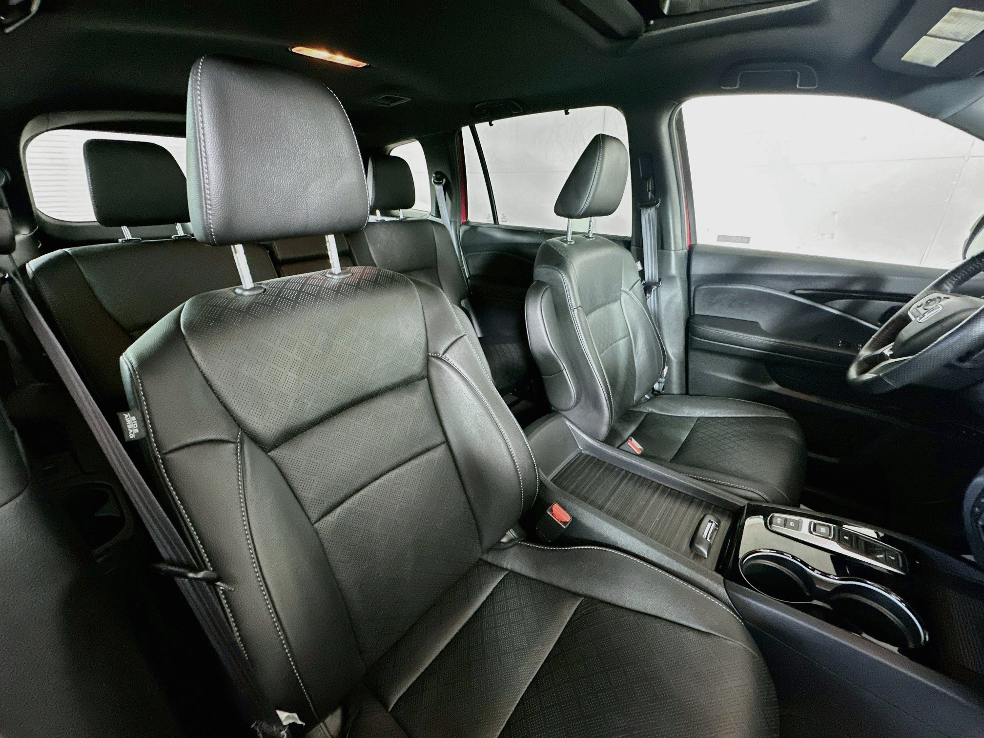 Used 2023 Honda Passport Elite image 28