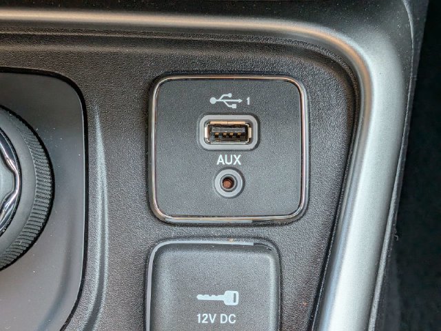 Used 2021 Jeep Compass Latitude w/ Sun and Sound Group AWD/4WD image 26