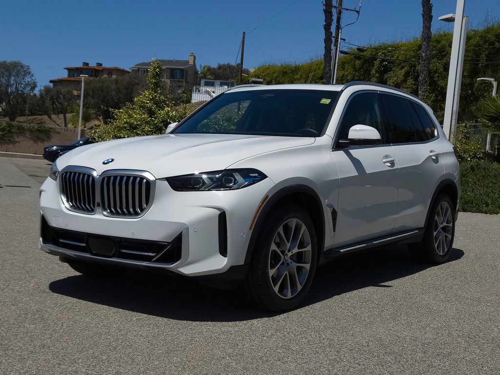 Used 2024 BMW X5 xDrive40i w/ Premium Package AWD/4WD image 2