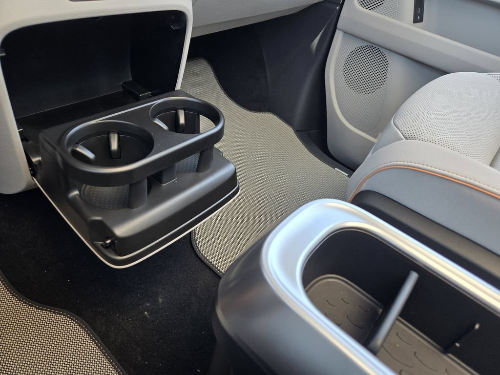 New 2025 Volkswagen ID. Buzz 1st Edition AWD/4WD image 16