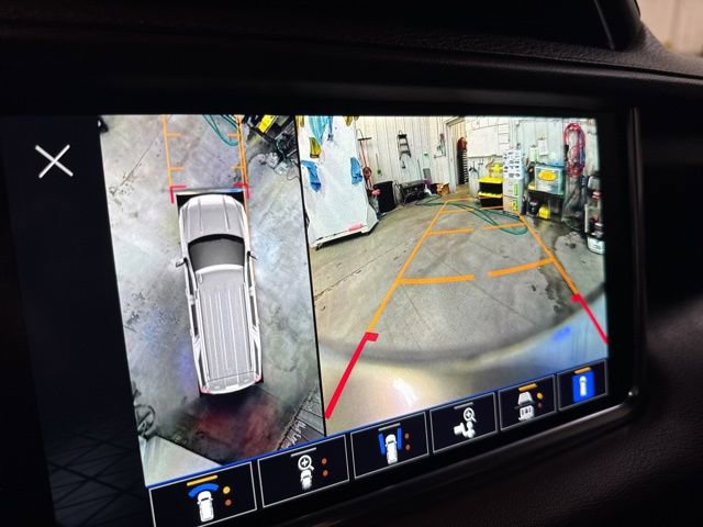 Used 2022 GMC Yukon XL Denali w/ Denali Premium Package image 19