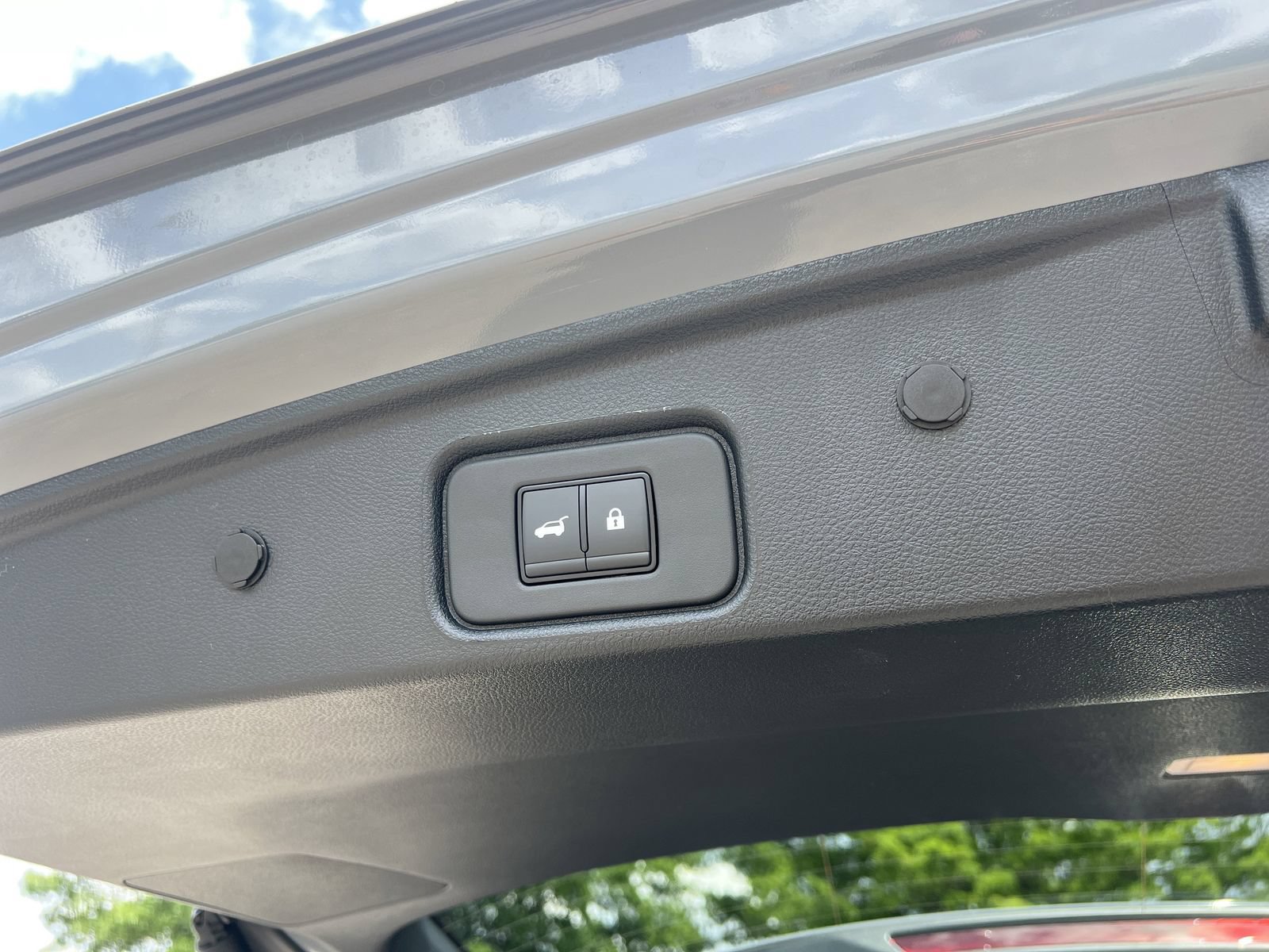 New 2026 Nissan Pathfinder Platinum FWD image 23