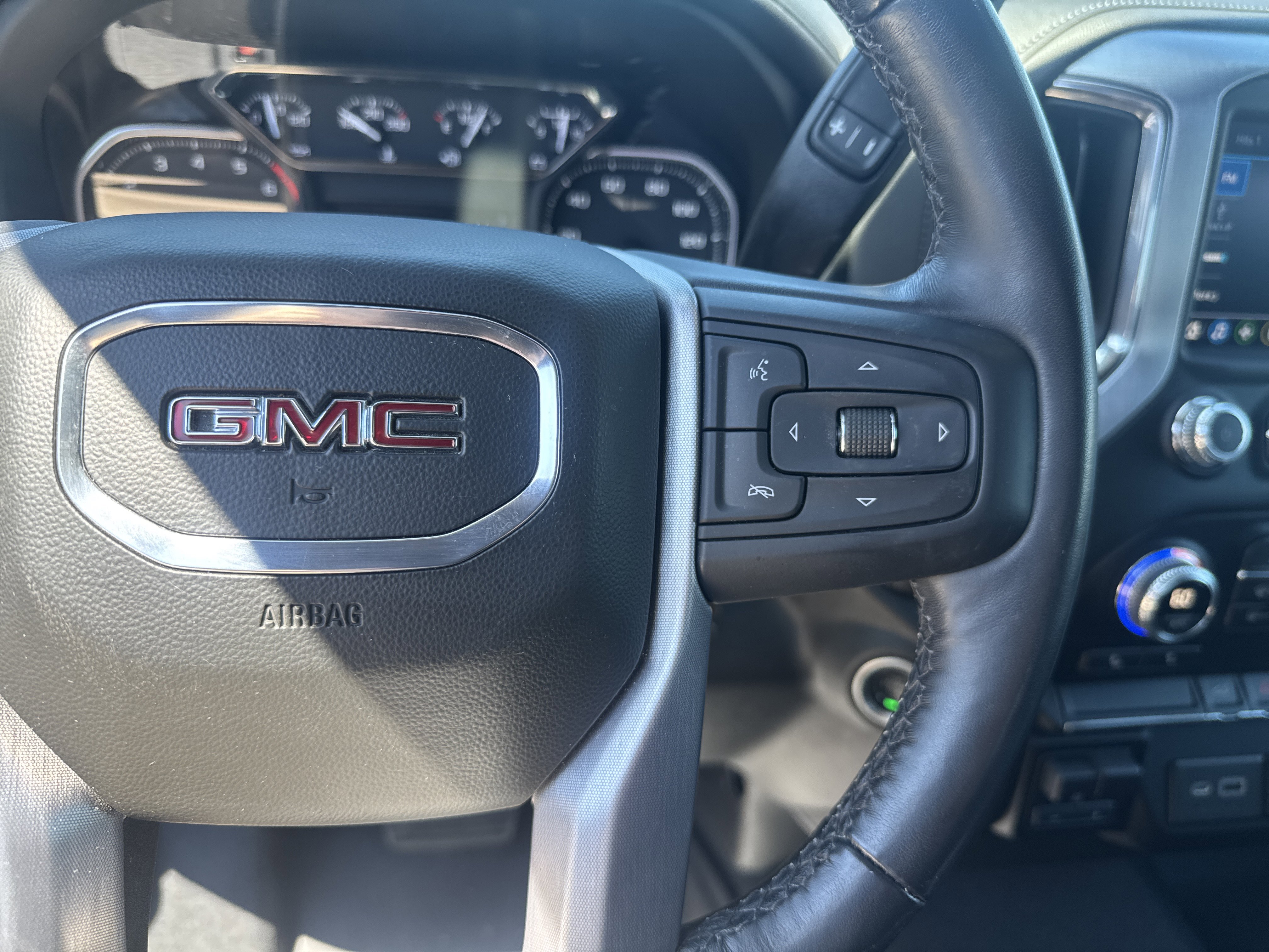 Used 2022 GMC Sierra 2500 SLE w/ SLE Value Package; AWD/4WD image 19