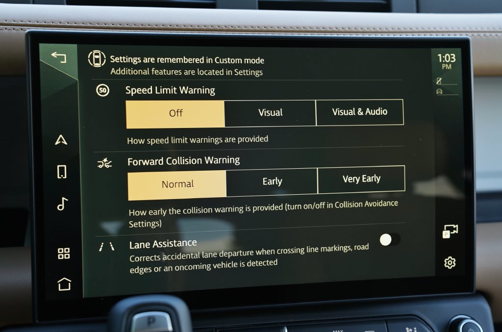 Used 2026 Land Rover Defender 110 X-Dynamic SE AWD/4WD image 18