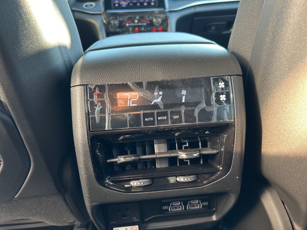 New 2025 Jeep Grand Cherokee L Altitude AWD/4WD image 11