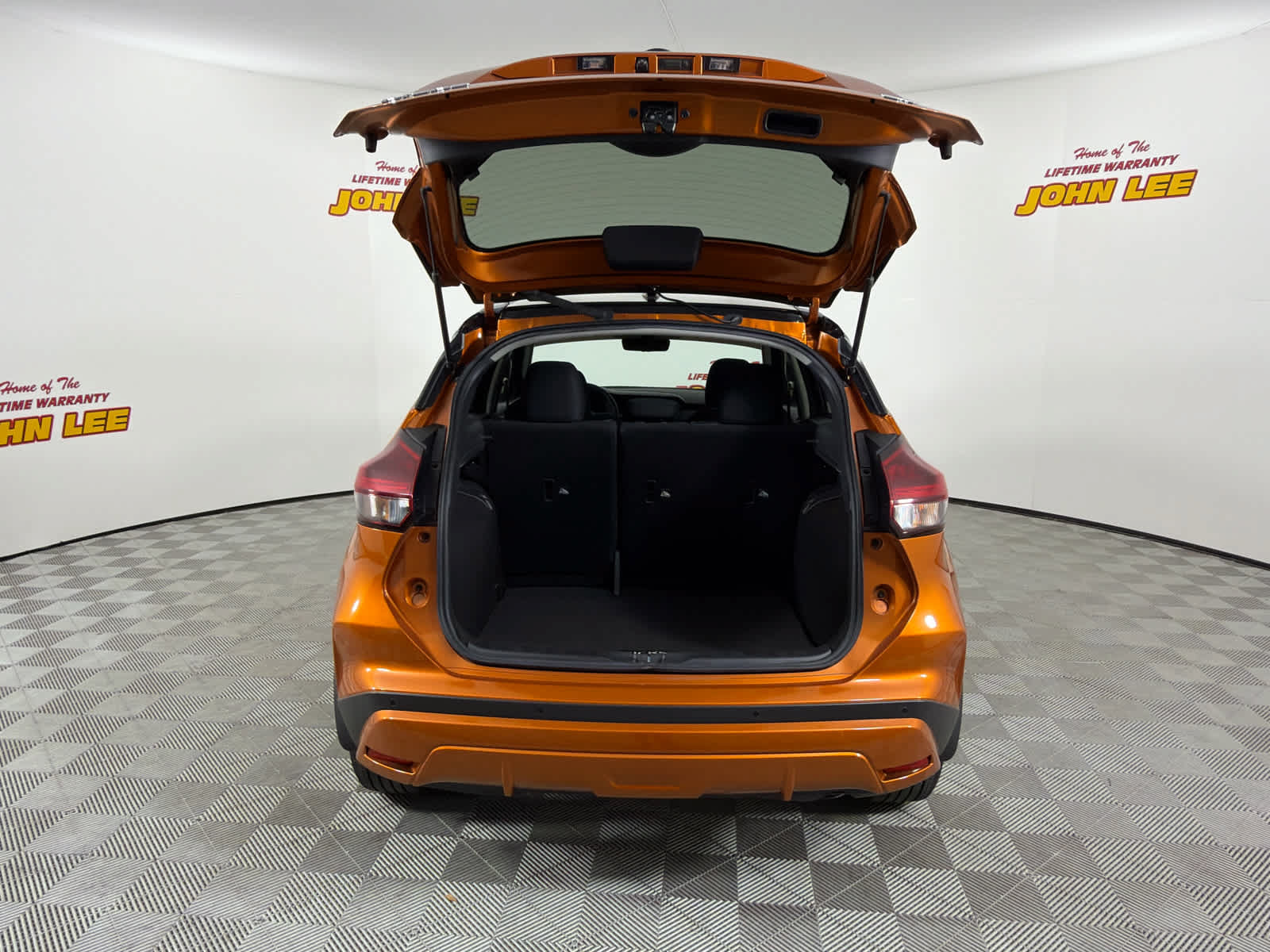 Certified 2023 Nissan Kicks SV w/ Interior Electronics Package FWD image 5