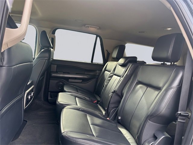 Used 2024 Ford Expedition Max XLT image 9