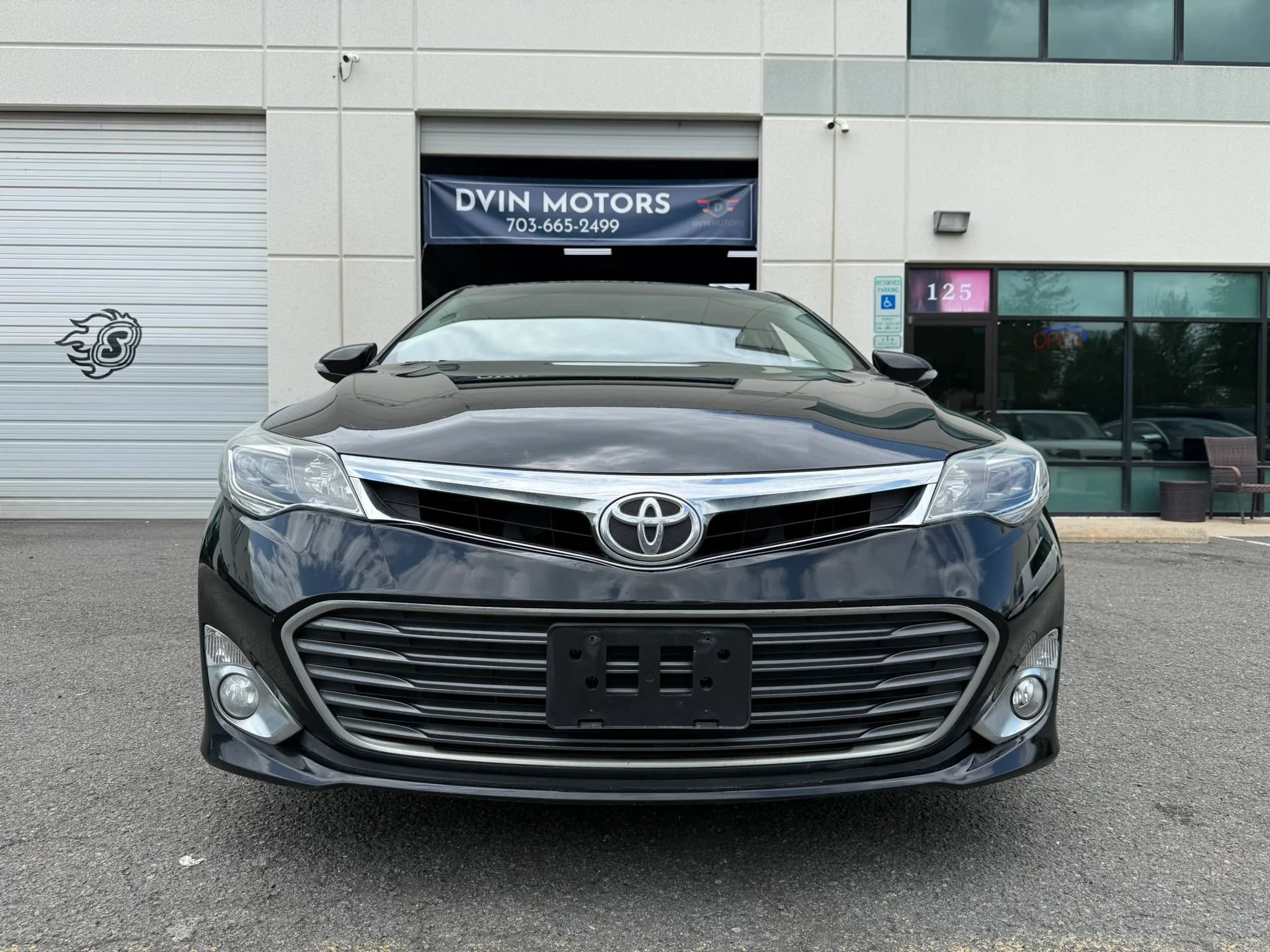 Used 2013 Toyota Avalon XLE Touring FWD image 6