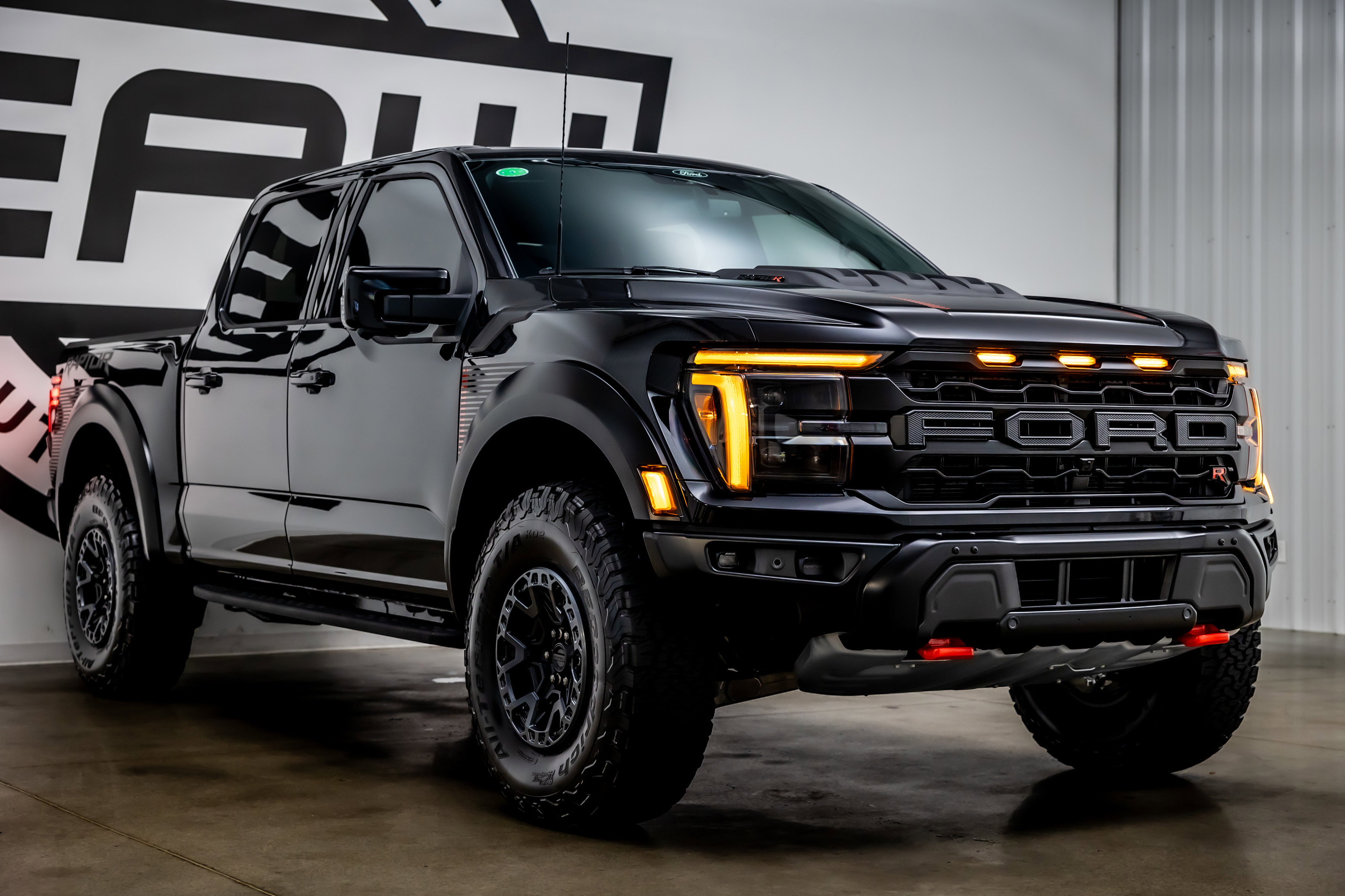 Used 2025 Ford F150 Raptor w/ Equipment Group 803A Raptor R image 28