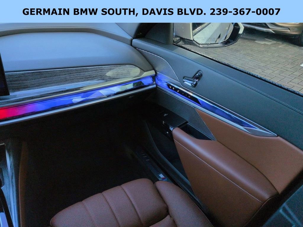 Certified 2025 BMW 760i xDrive image 11