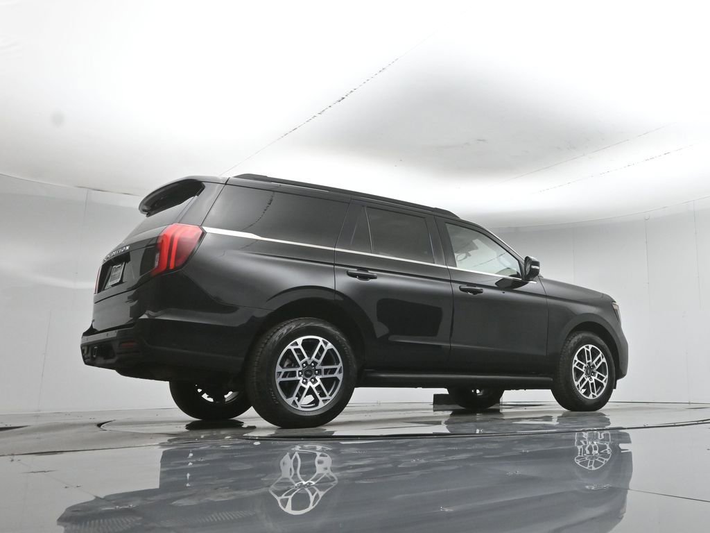 Used 2025 Ford Expedition Active AWD/4WD image 54