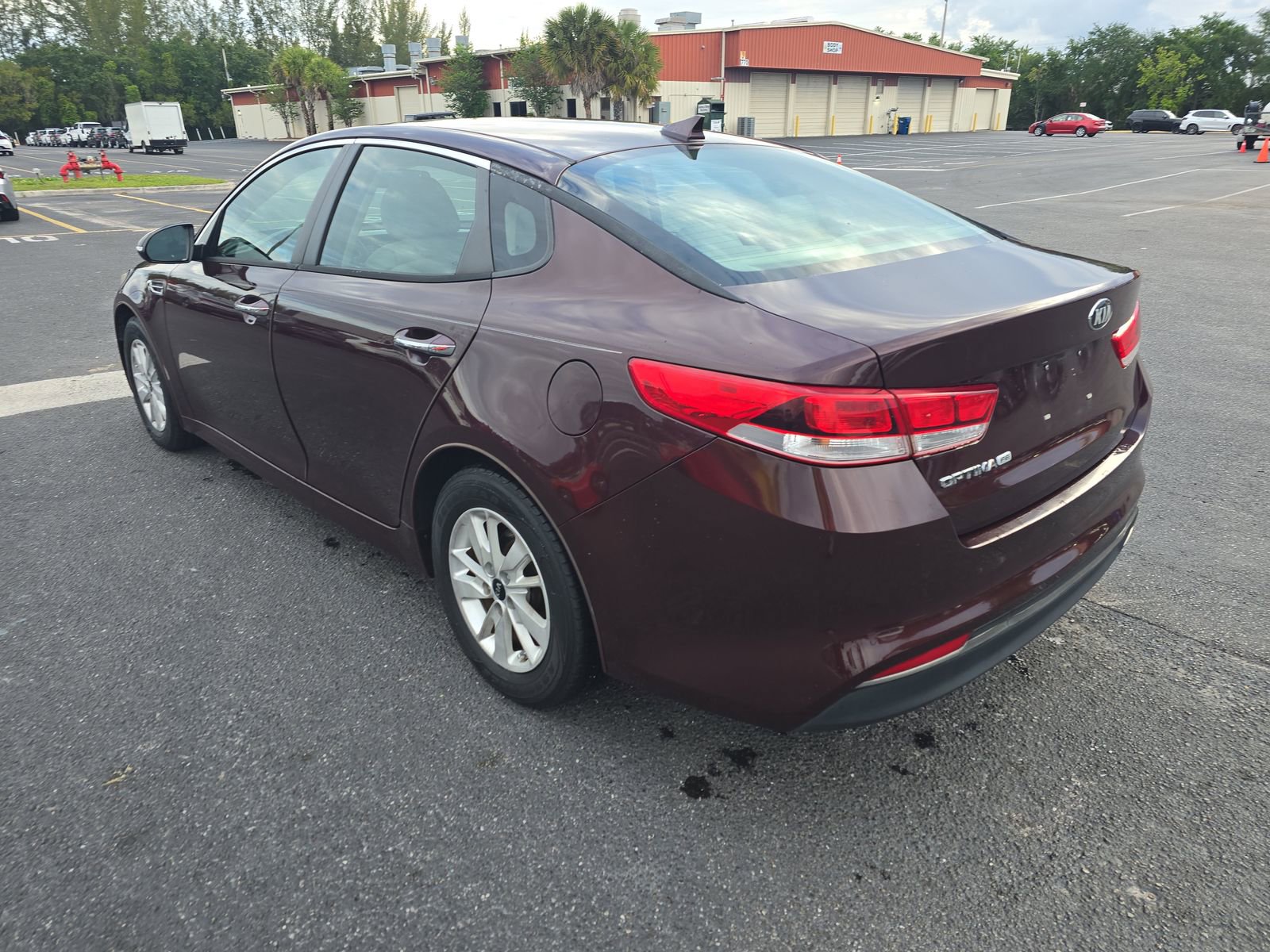 Used 2017 Kia Optima LX FWD image 6