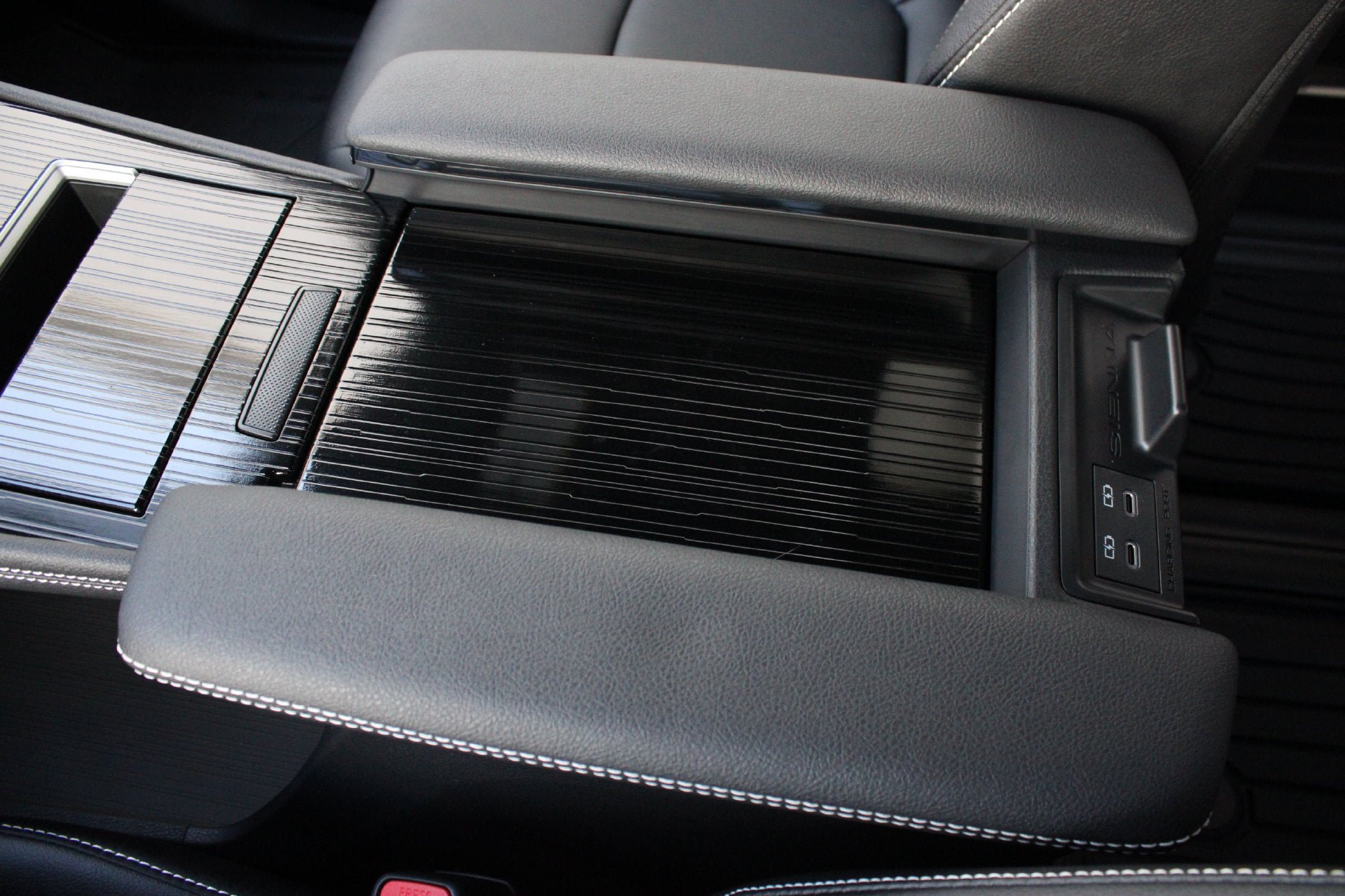 New 2026 Toyota Sienna XSE FWD image 53