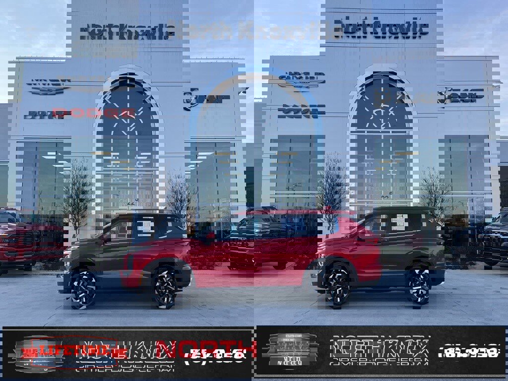 Used 2024 Mitsubishi Outlander SE image 2