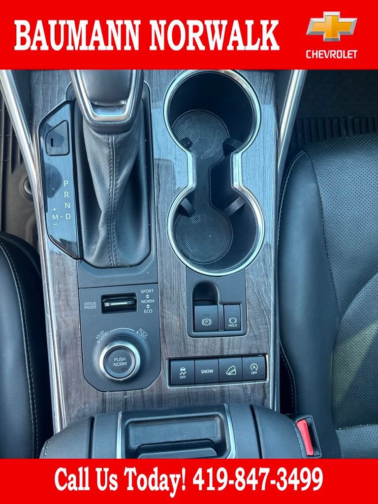 Used 2021 Toyota Highlander Platinum AWD/4WD image 26