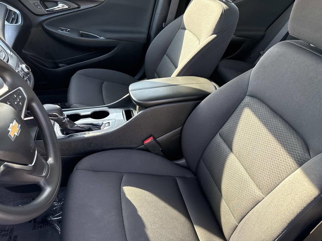 Used 2024 Chevrolet Malibu LT image 21