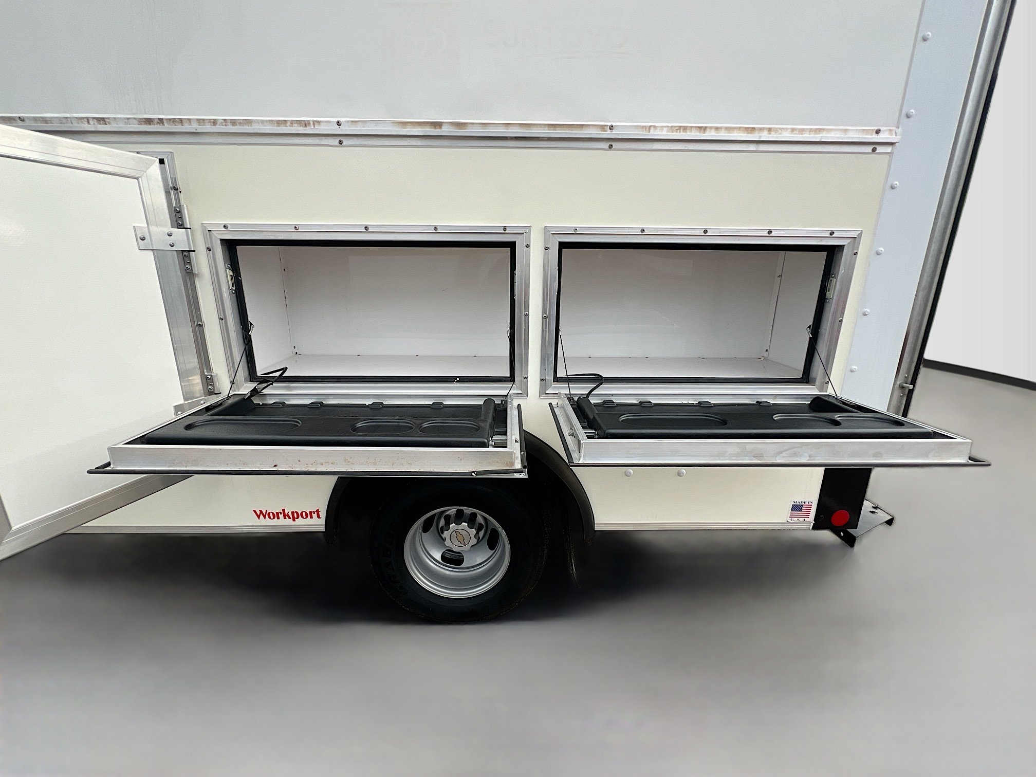Used 2022 Chevrolet Express 3500 w/ Power Convenience Package RWD image 35