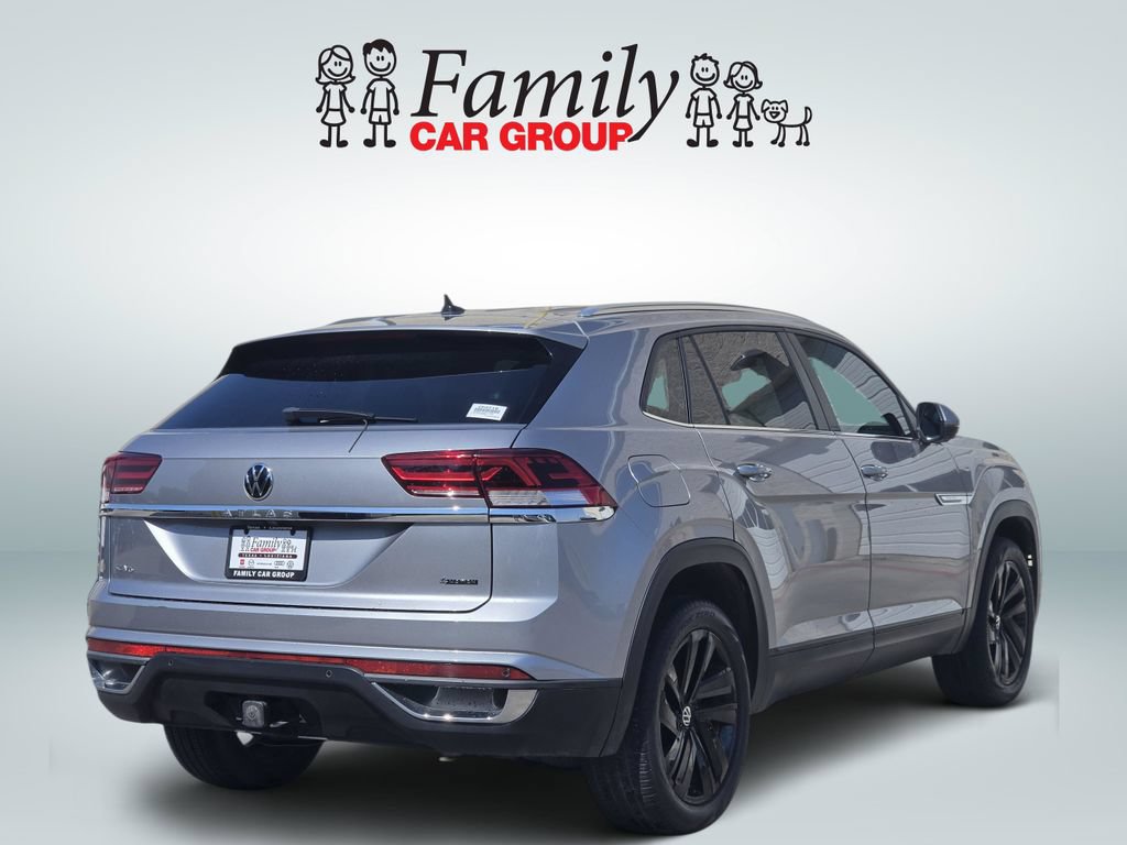 Used 2023 Volkswagen Atlas Cross Sport SE w/ Black Wheel Package AWD/4WD image 4