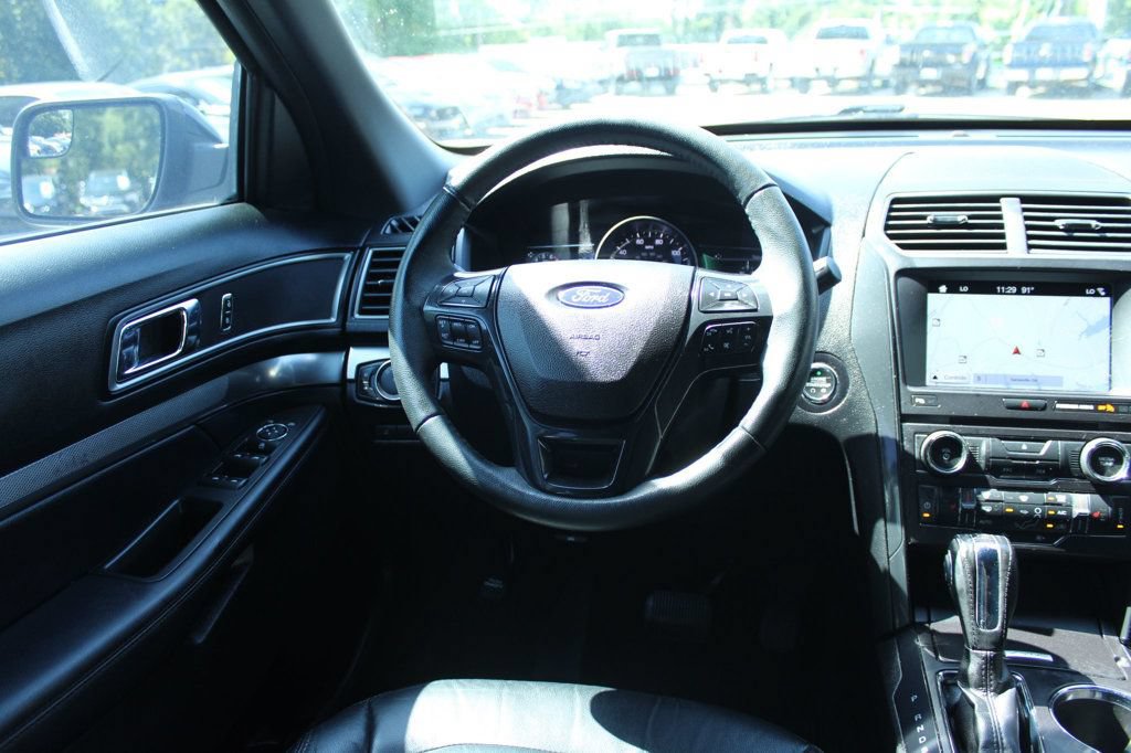 Used 2018 Ford Explorer XLT w/ Equipment Group 202A FWD image 30