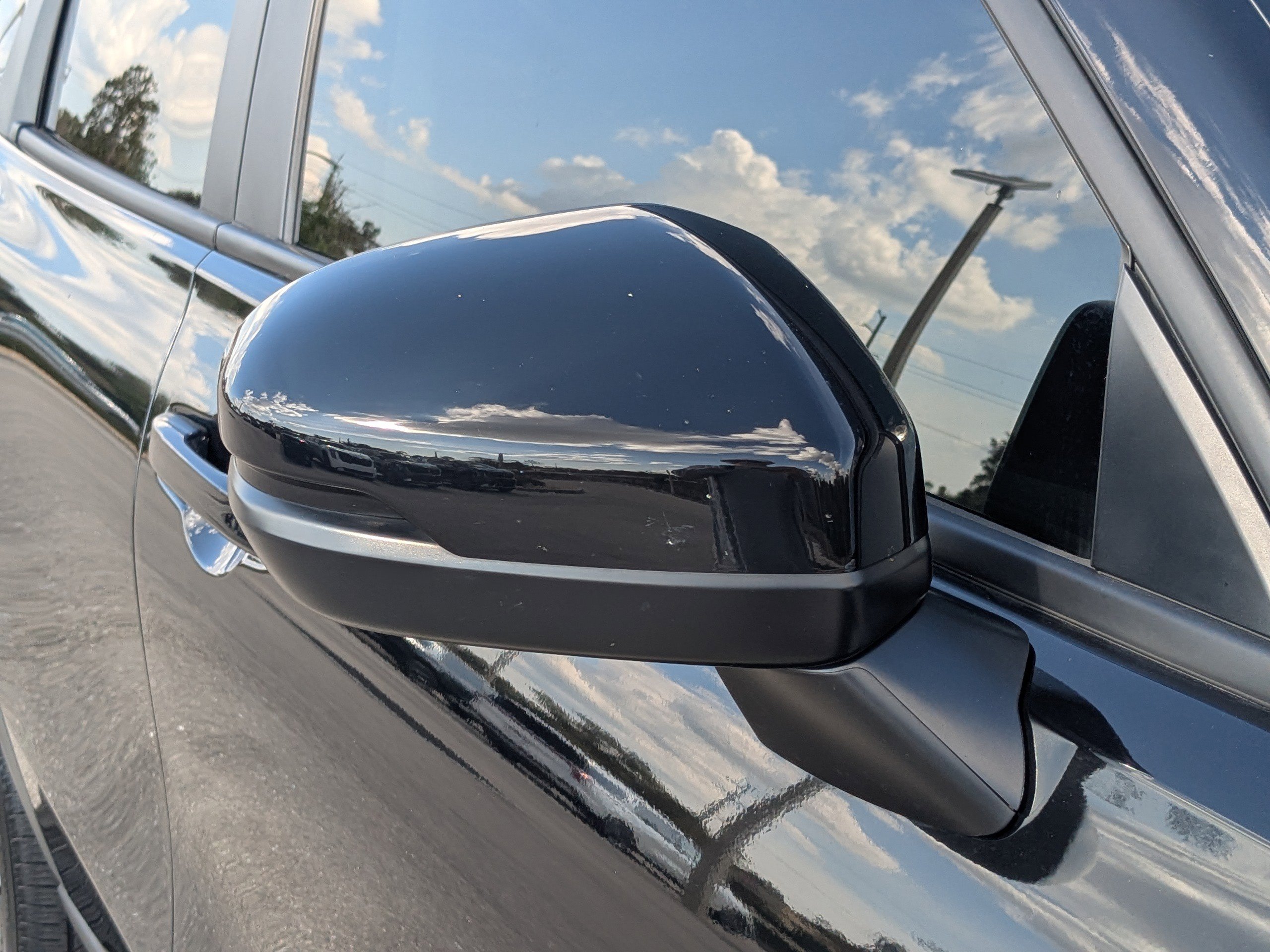 Used 2023 Honda HR-V LX image 14