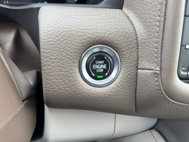 Used 2023 GMC Yukon XL Denali image 17