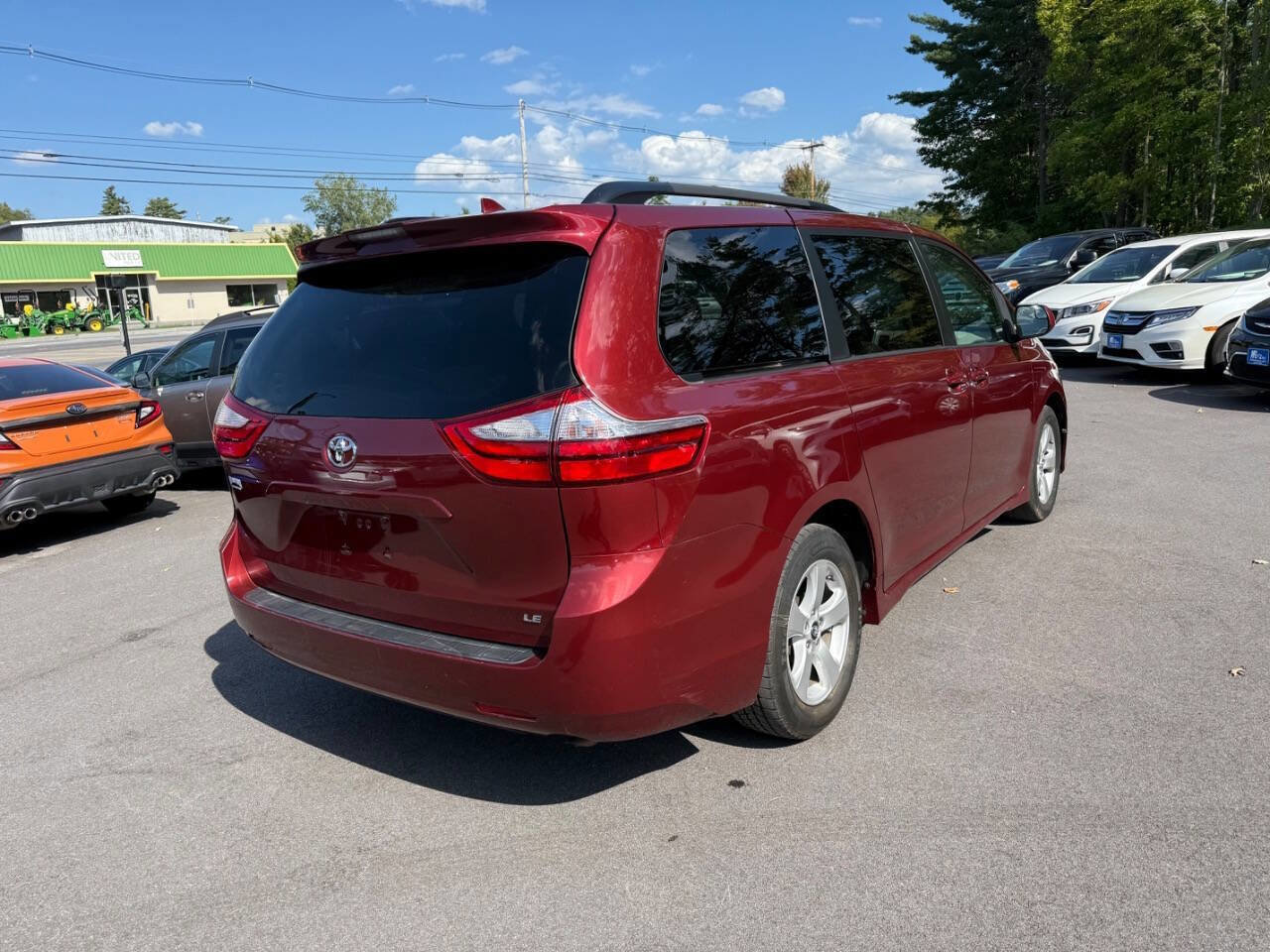 Used 2019 Toyota Sienna LE image 7