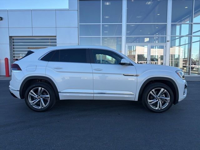 Used 2024 Volkswagen Atlas Cross Sport SEL R-Line image 8