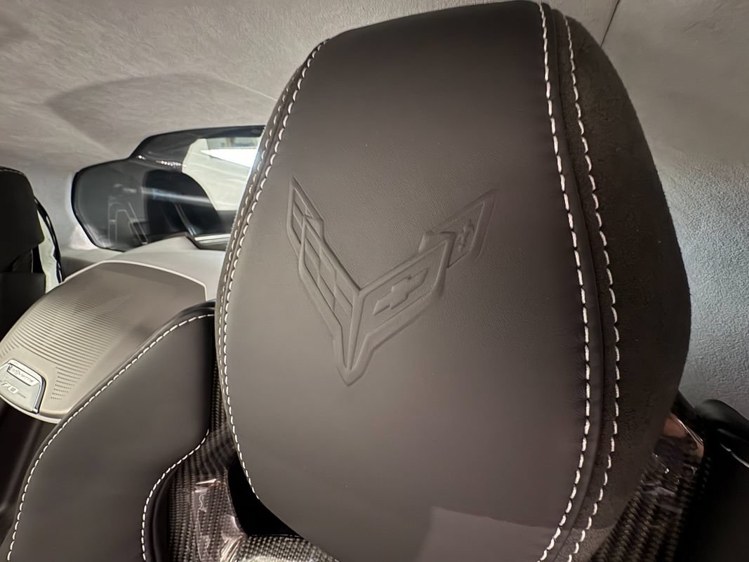 Used 2023 Chevrolet Corvette Stingray Premium Cpe w/ Battery Protection Package RWD image 12