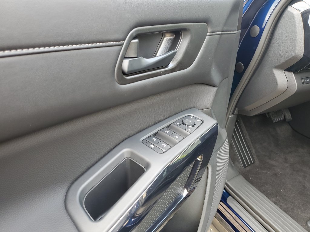 New 2026 Nissan Pathfinder SV AWD/4WD image 17