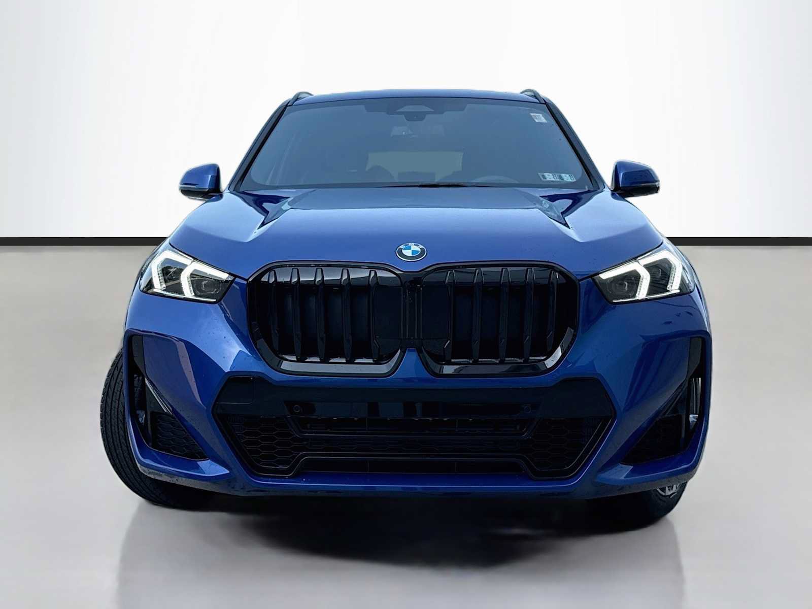 New 2027 BMW X1 xDrive28i AWD/4WD image 2