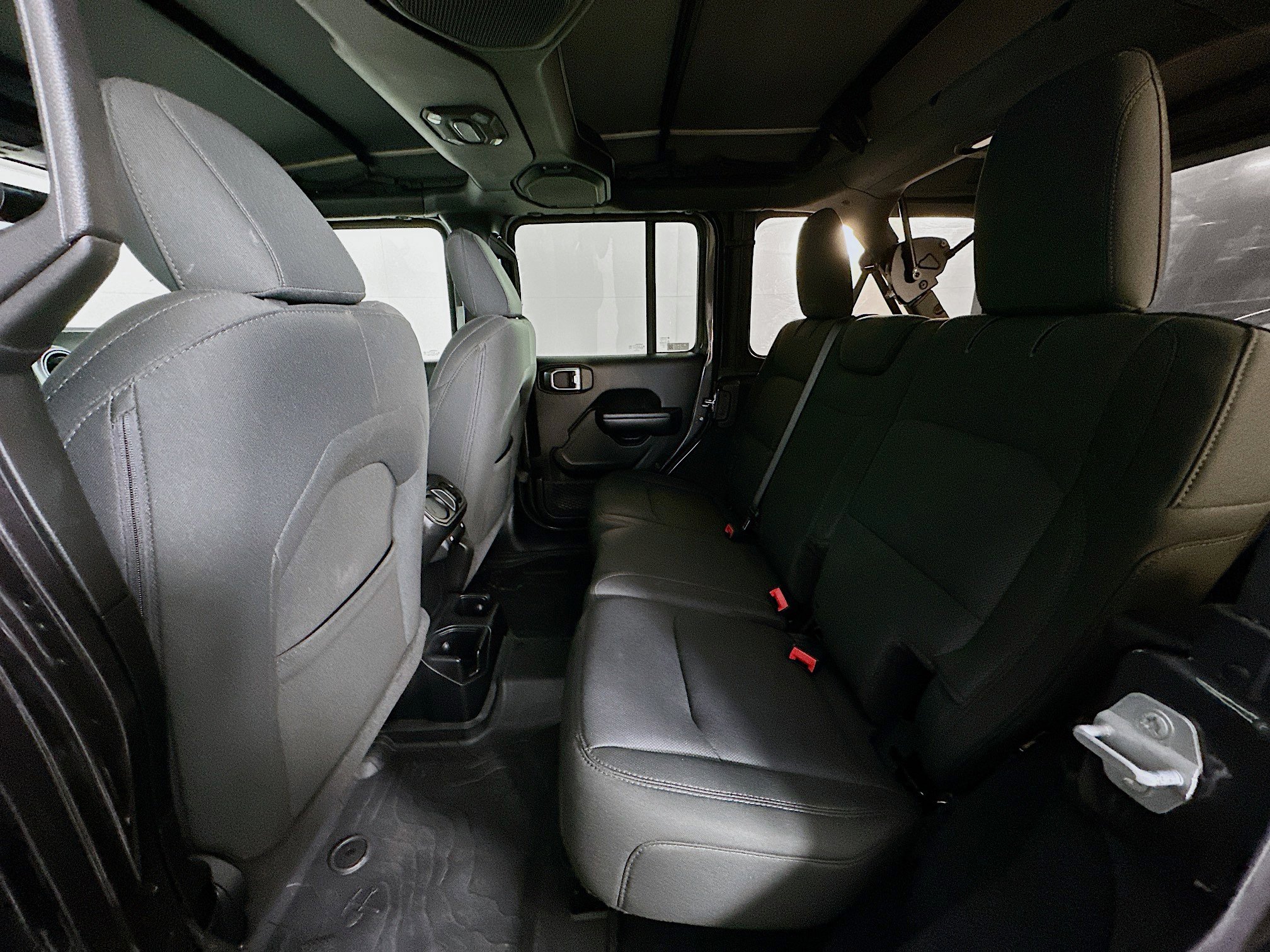 Used 2018 Jeep Wrangler Unlimited Sport S image 26